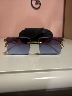 Men's Rimless Sunglasses with Gold Accents and Blue Gradient Lenses